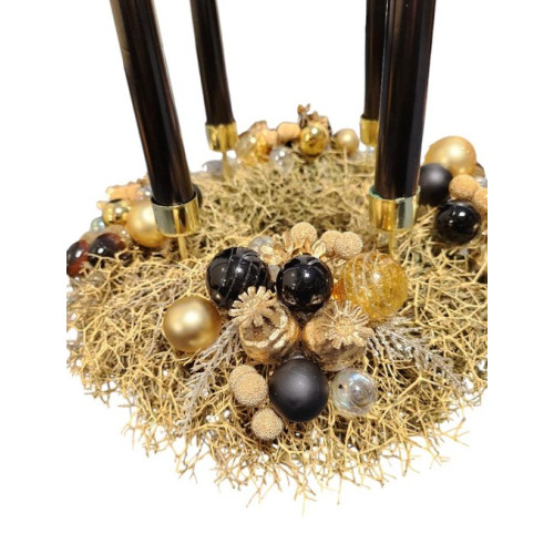 Moderní adventní věnec zlato-černý