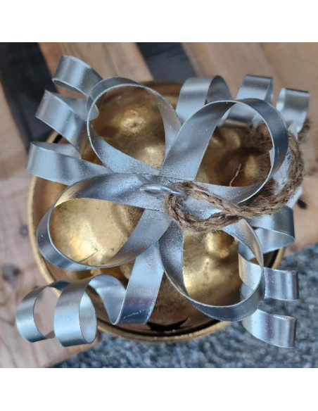 Rolnička kovová s mašlí zlatá, 2 velikosti