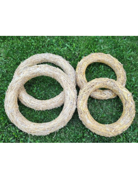 Slaměný korpus o průměru 40cm