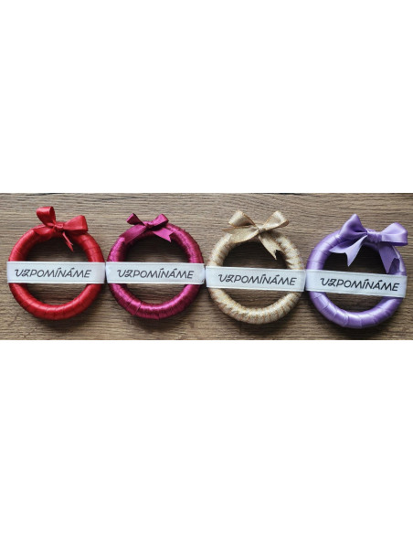 Maličký věneček se stuhou VZPOMÍNÁME