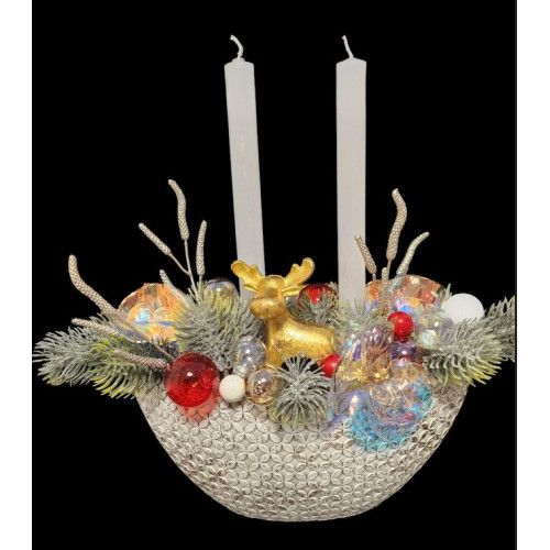 Vánoční svícen se zlatým sobíkem