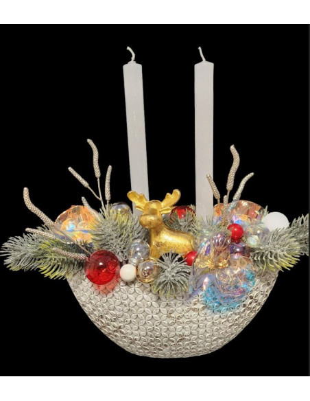 Vánoční svícen se zlatým sobíkem