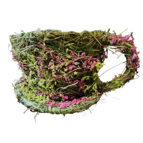 Šálek trávový s květinami